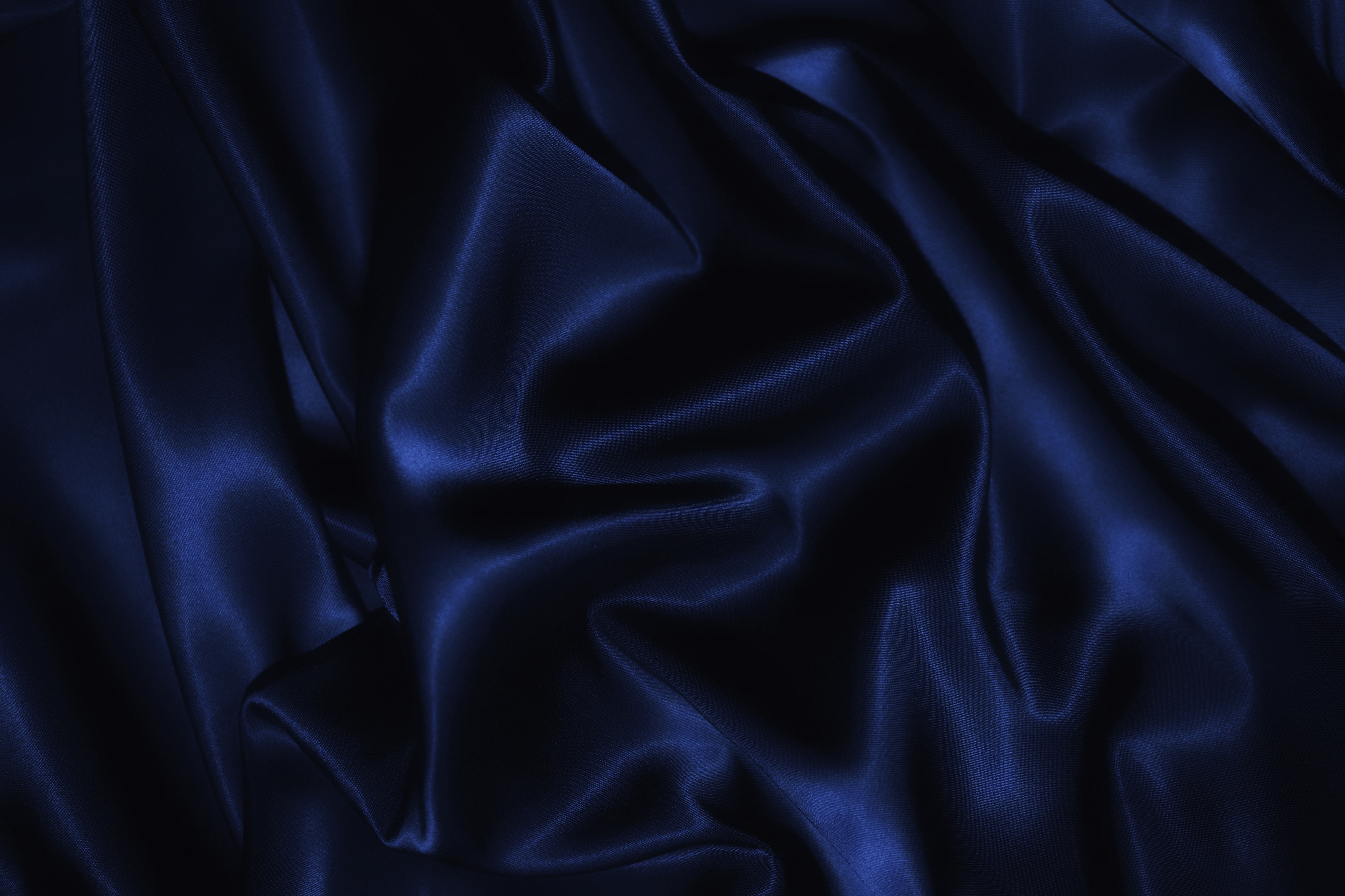 Dark blue. Ткань шелк. Черный шелк. Синий шелк. Темный шелк.