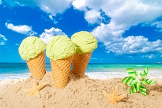 ice_cream_summer_sea_beach_sand_yummy_hd-wallpaper-1760073.jpg